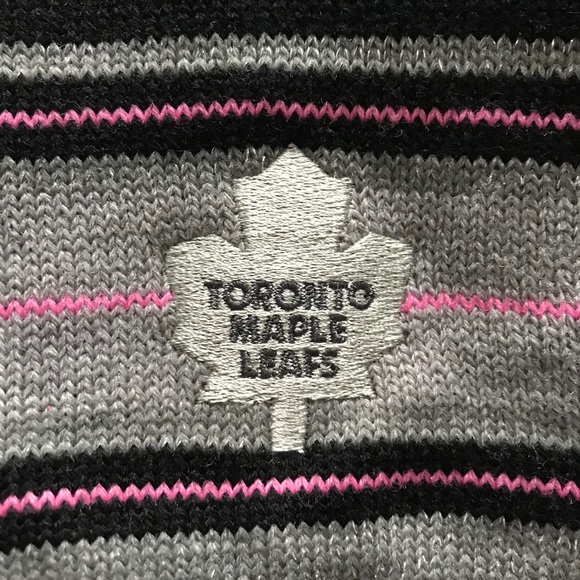 🏒Toronto Maple Leafs Scarf🏒 - Picture 4 of 4